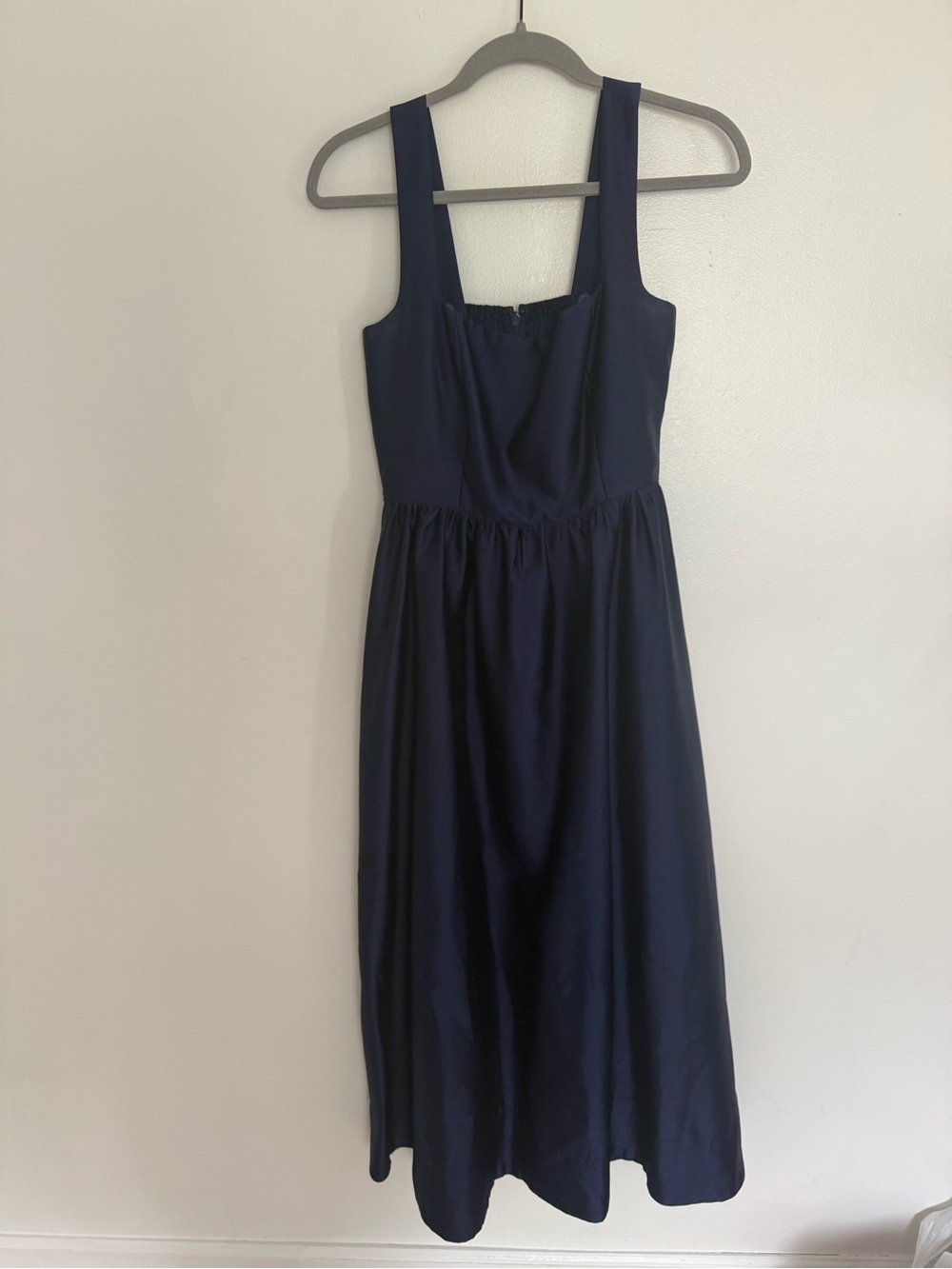 Tuckernuck Dress Esme Dupioni Midi in Satin Navy Blue - Picture 4 of 7